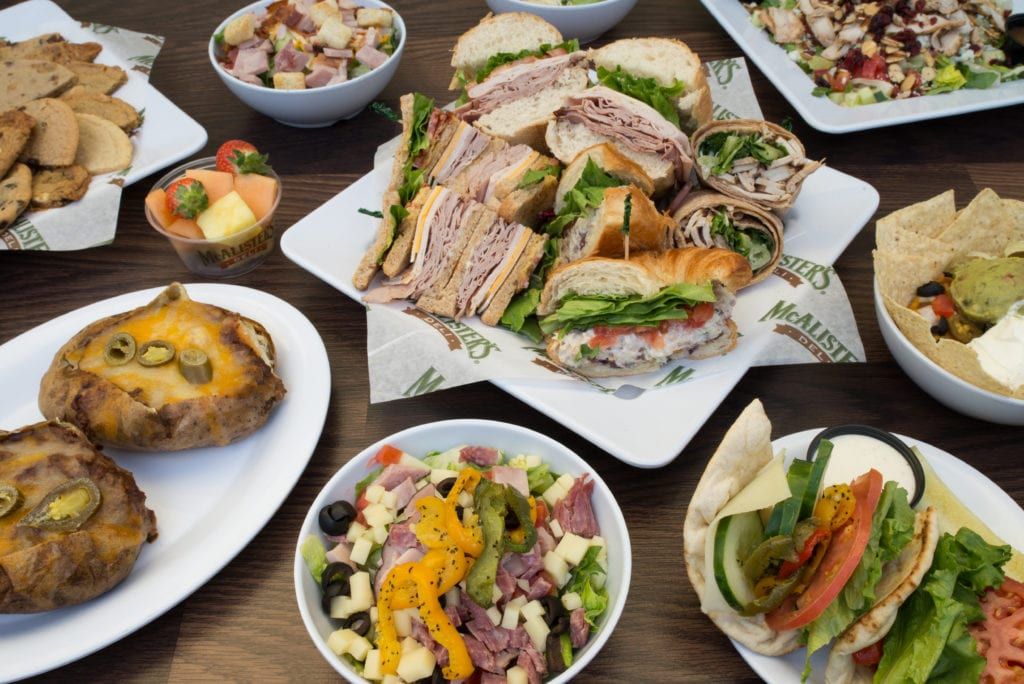 Whether you want smoky barbecued meats or delicious sandwiches, it’s easier than ever to find delicious options from these ten best restaurants catering in Tampa.